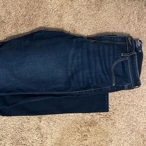 EUC Hollister Ultra High Rise Super Skinny Jeans